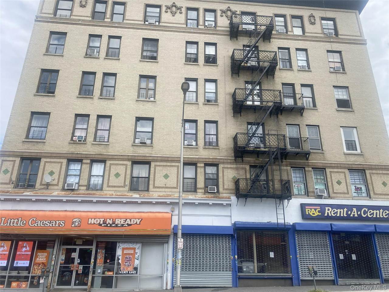 490 Broadway - Photo 1
