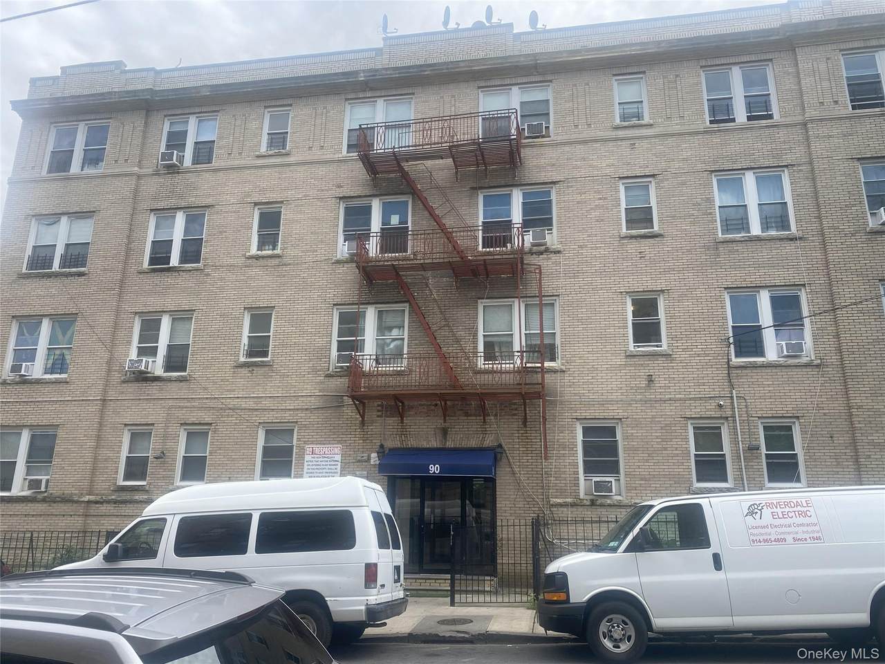 90 Saint Andrews Place - Photo 1