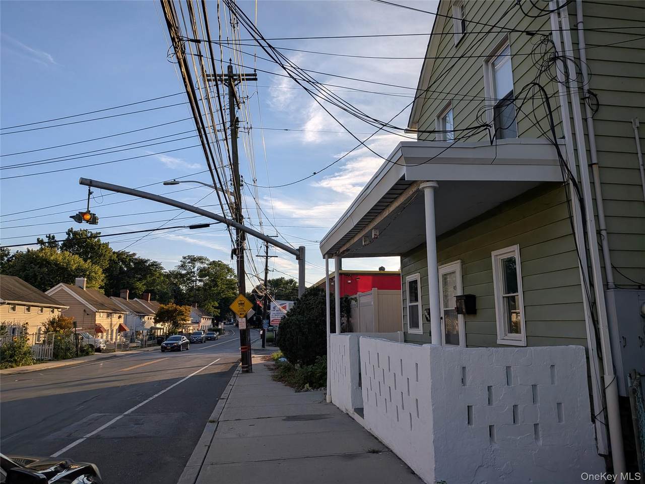 90-92 Railroad Avenue - Photo 1