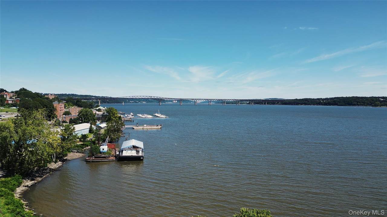 52 Beacon Street - Photo 1