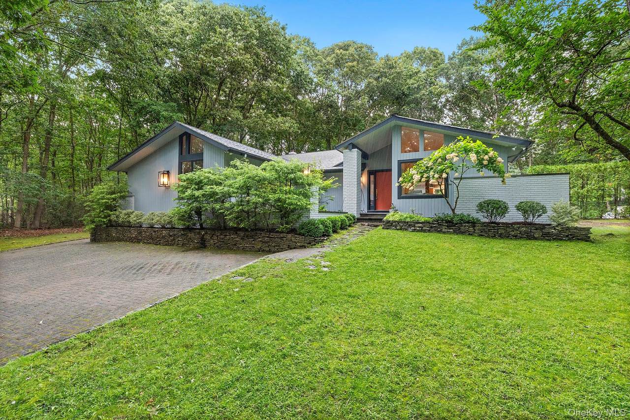 2723 Deerfield Road - Photo 1