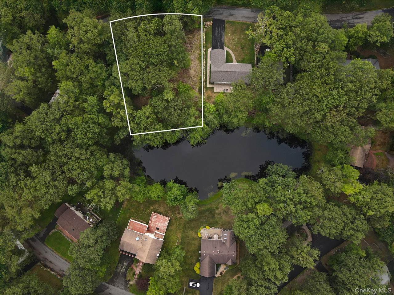 32 Pond Lane - Photo 1