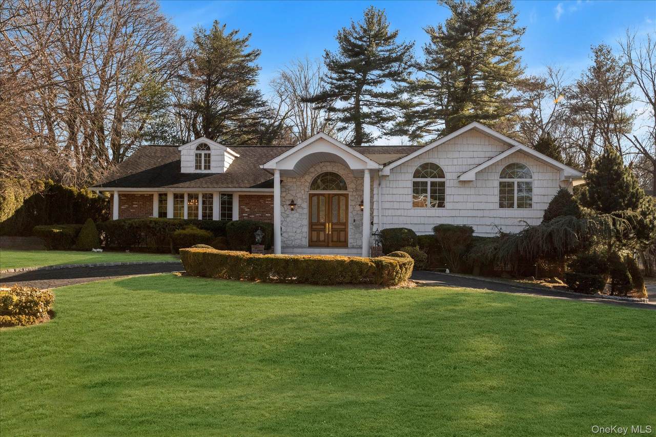 200 Hummingbird Drive - Photo 1