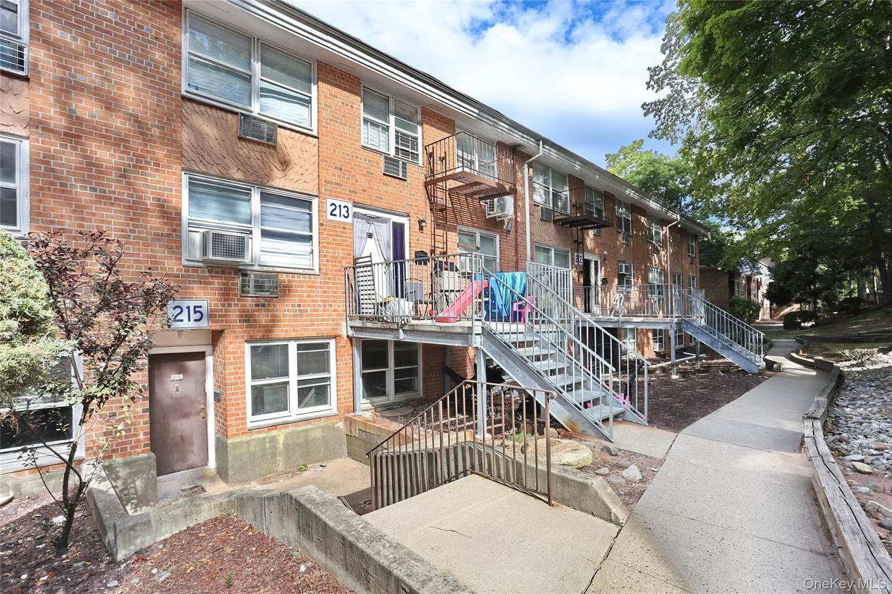 215 Kearsing Parkway - Photo 1