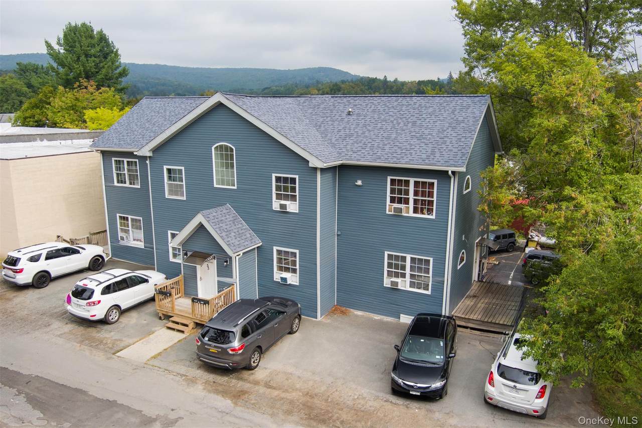 55 Webster Avenue - Photo 1