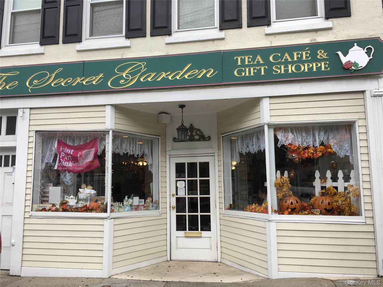 225 Main Street - Photo 1