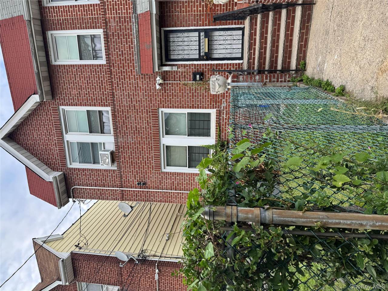 927 219th Street - Photo 1