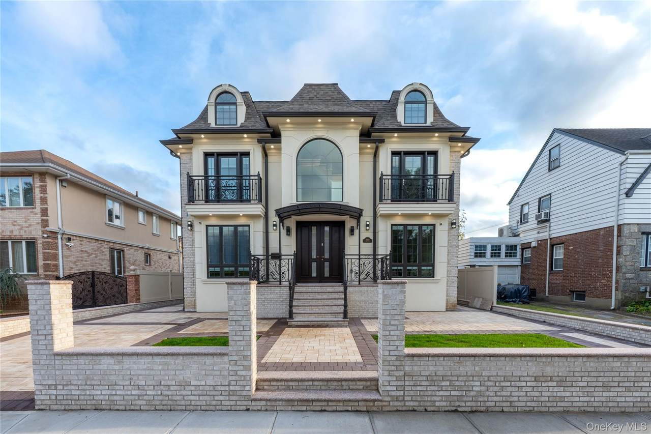 18108 69th Avenue - Photo 1