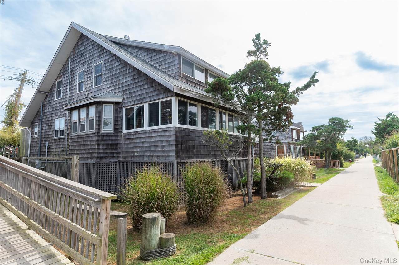 919 Evergreen Walk - Photo 1