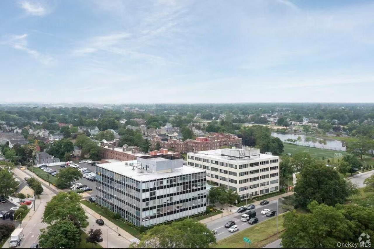 100 Merrick Road - Photo 1