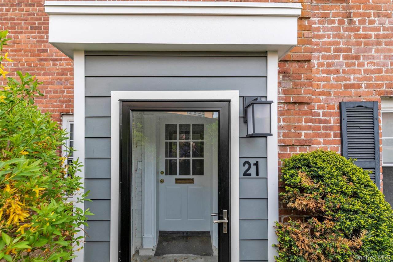 21 Village Avenue - Photo 1