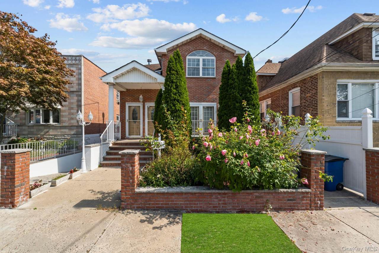 1514 Bayview Avenue - Photo 1