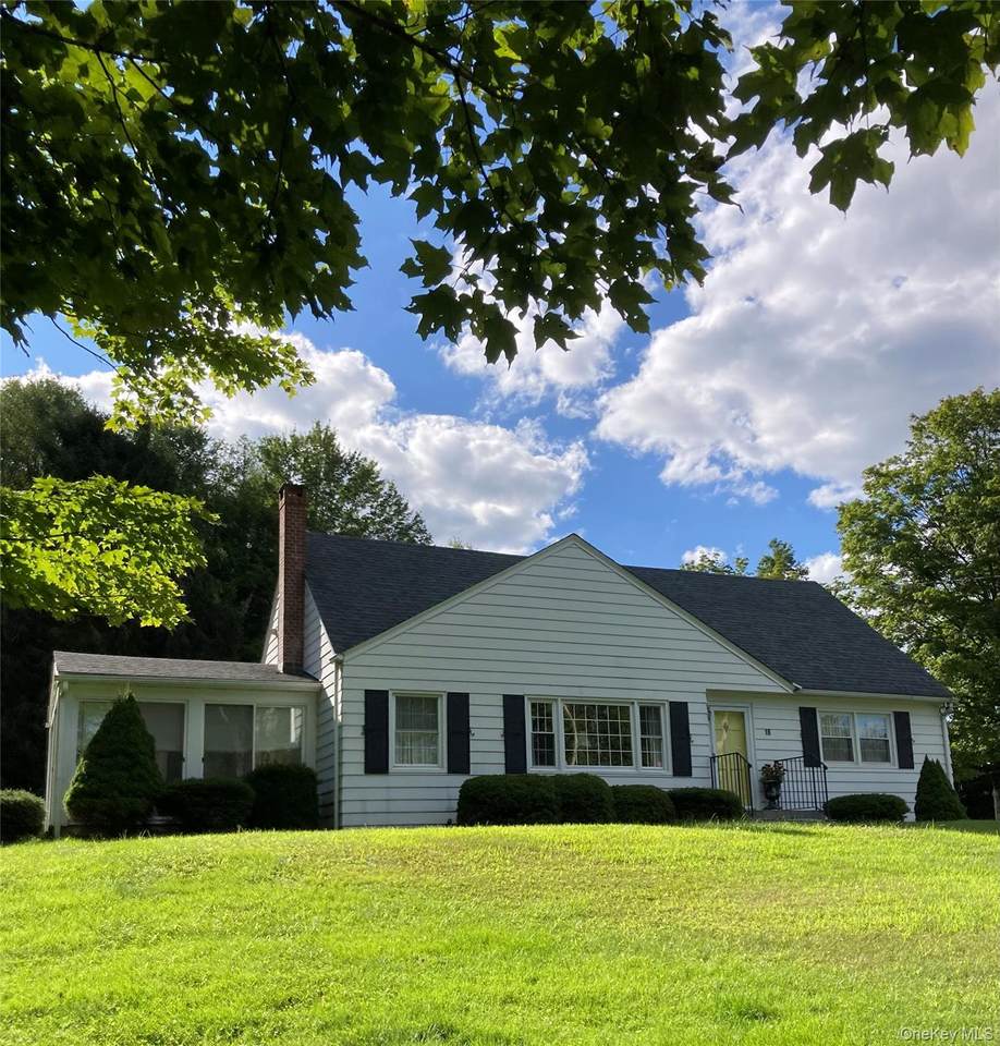 18 Wildwood Drive - Photo 1