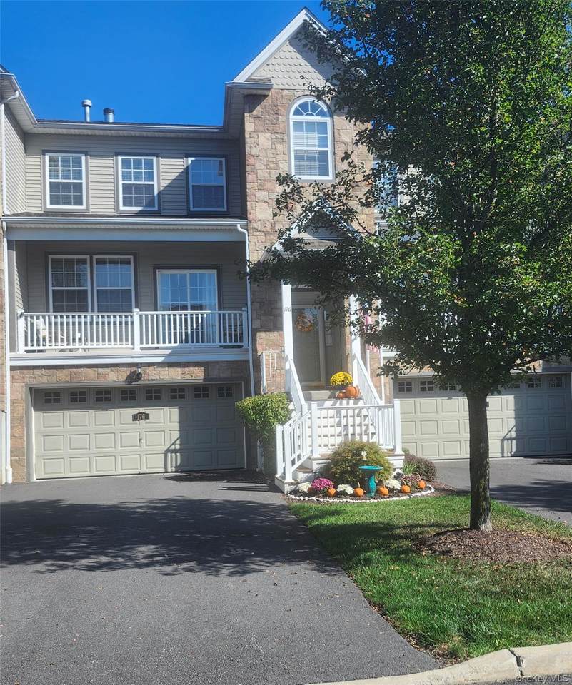 176 River Drive - Photo 1