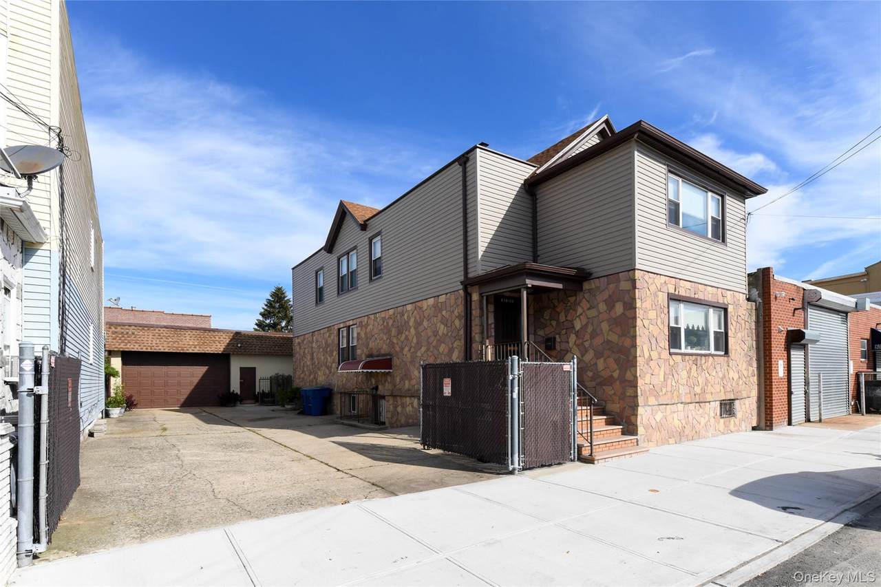 10109 97th Avenue - Photo 1