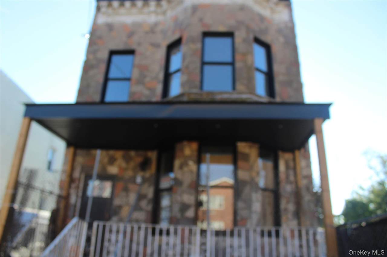 816 Barbey Street - Photo 1