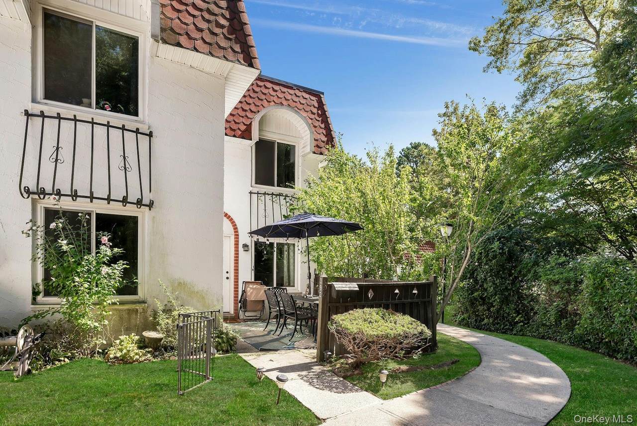 392 Birchwood Road - Photo 1