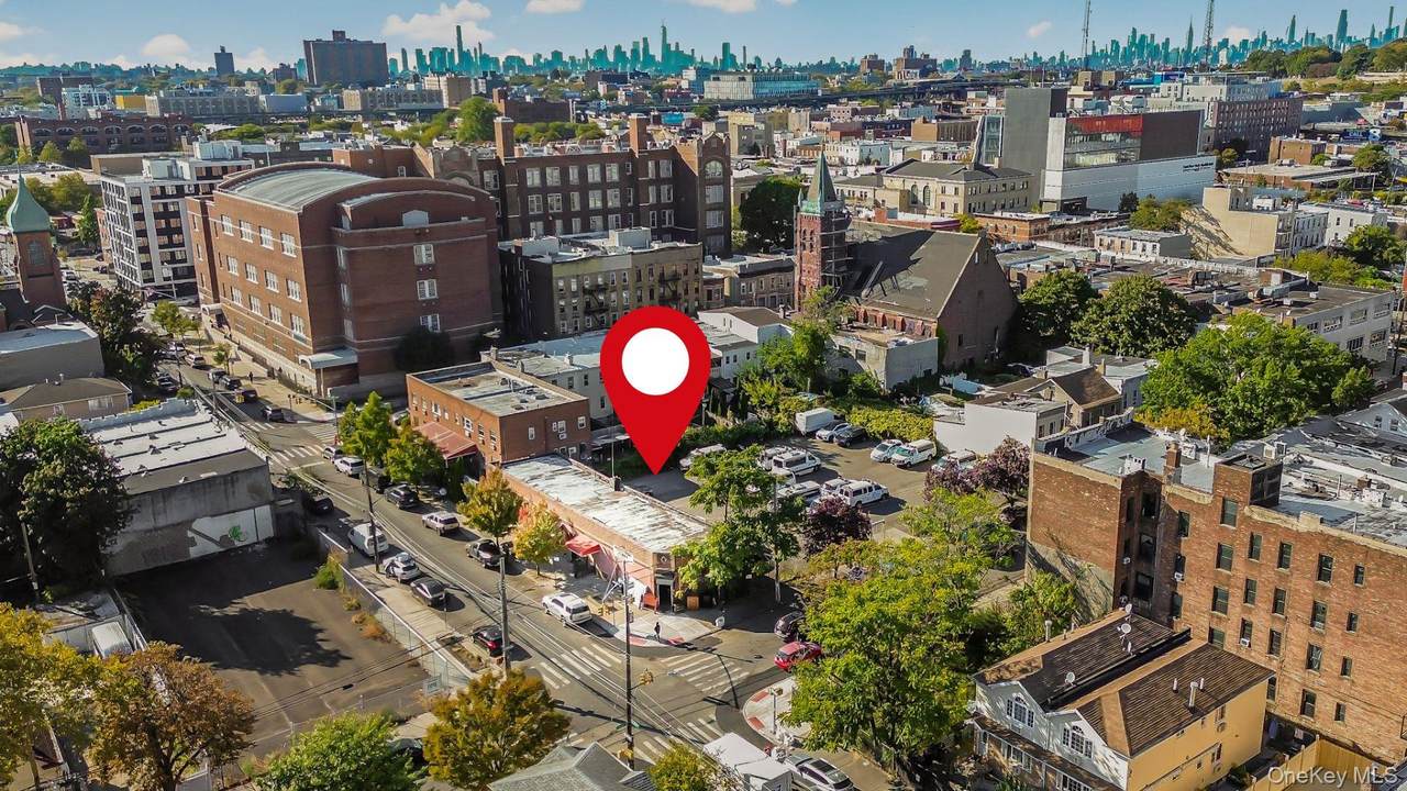 425 Glenmore Avenue - Photo 1