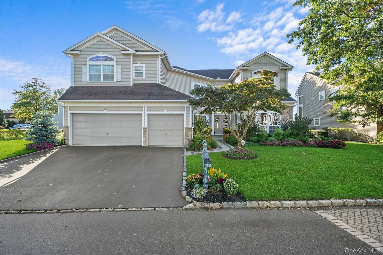 77 Hamlet Drive - Photo 1