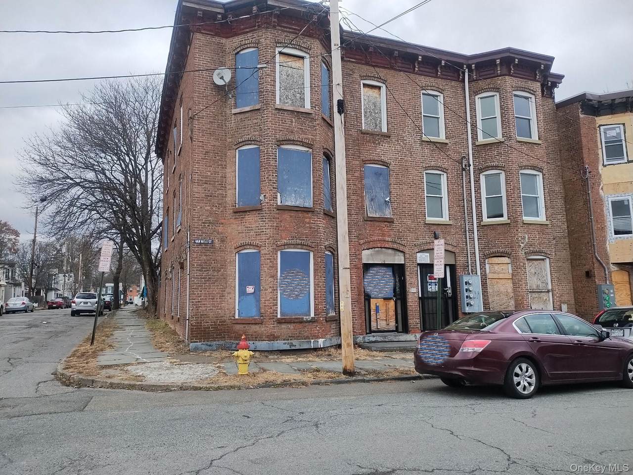 74 Van Ness Street - Photo 1