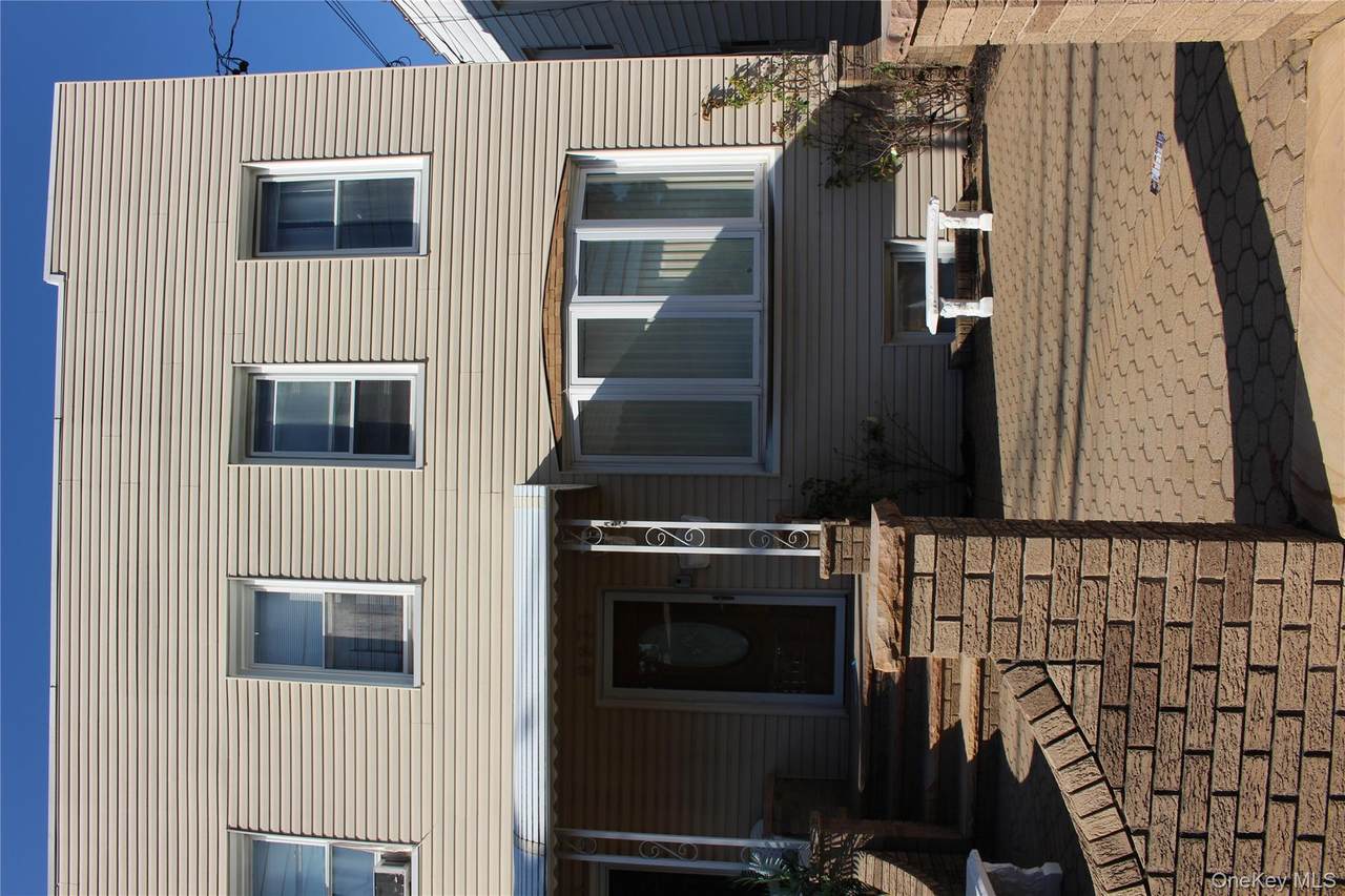 2973 Harding Avenue - Photo 1