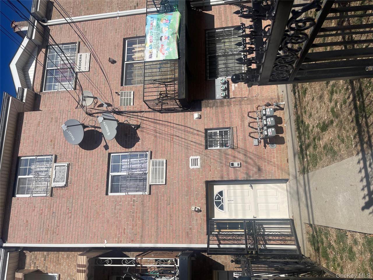 835 221st Street - Photo 1