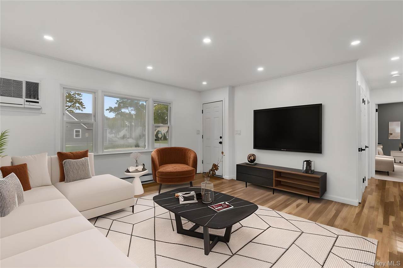 104 Gates Avenue - Photo 1