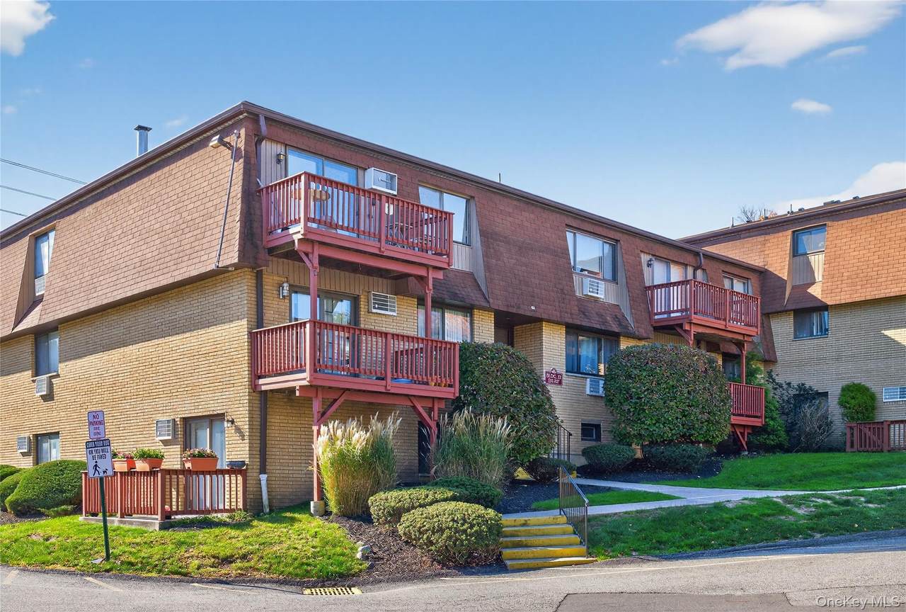 332 Richard Court - Photo 1