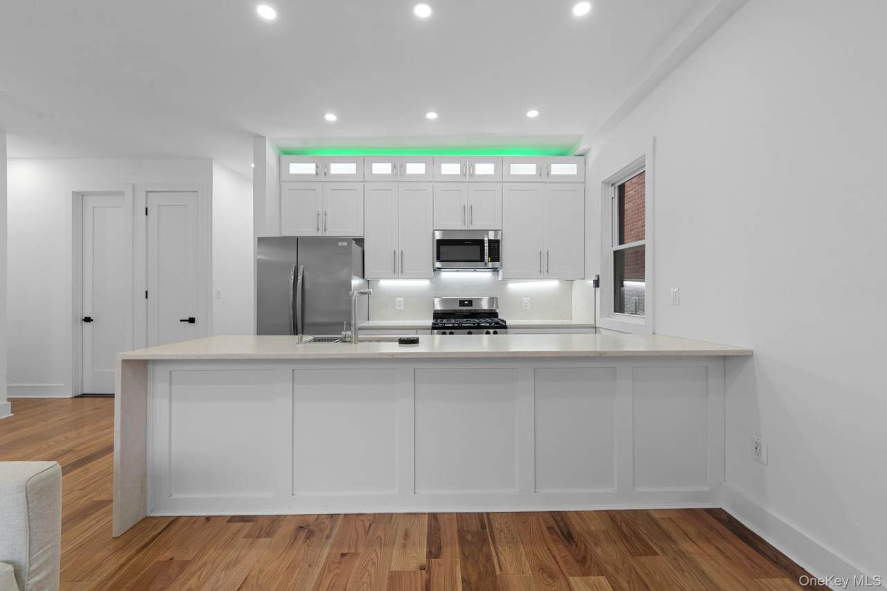 110 Walnut Street - Photo 1