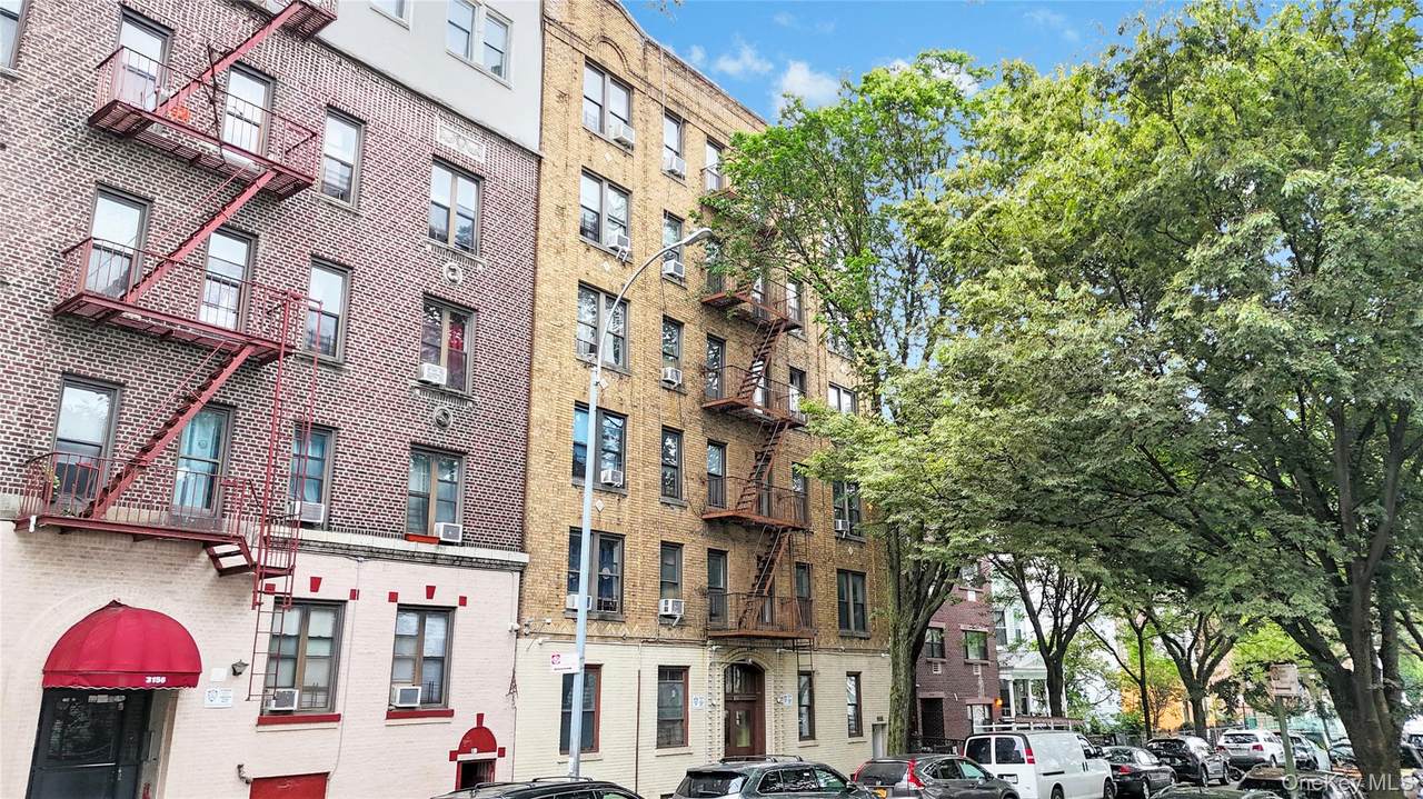 3152 Hull Avenue - Photo 1