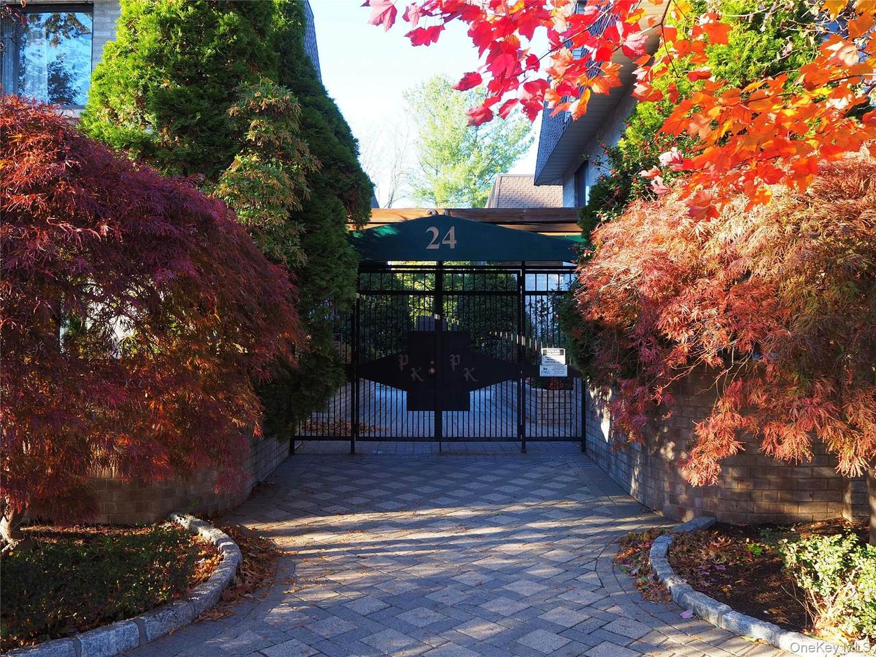 24 Carhart Avenue - Photo 1