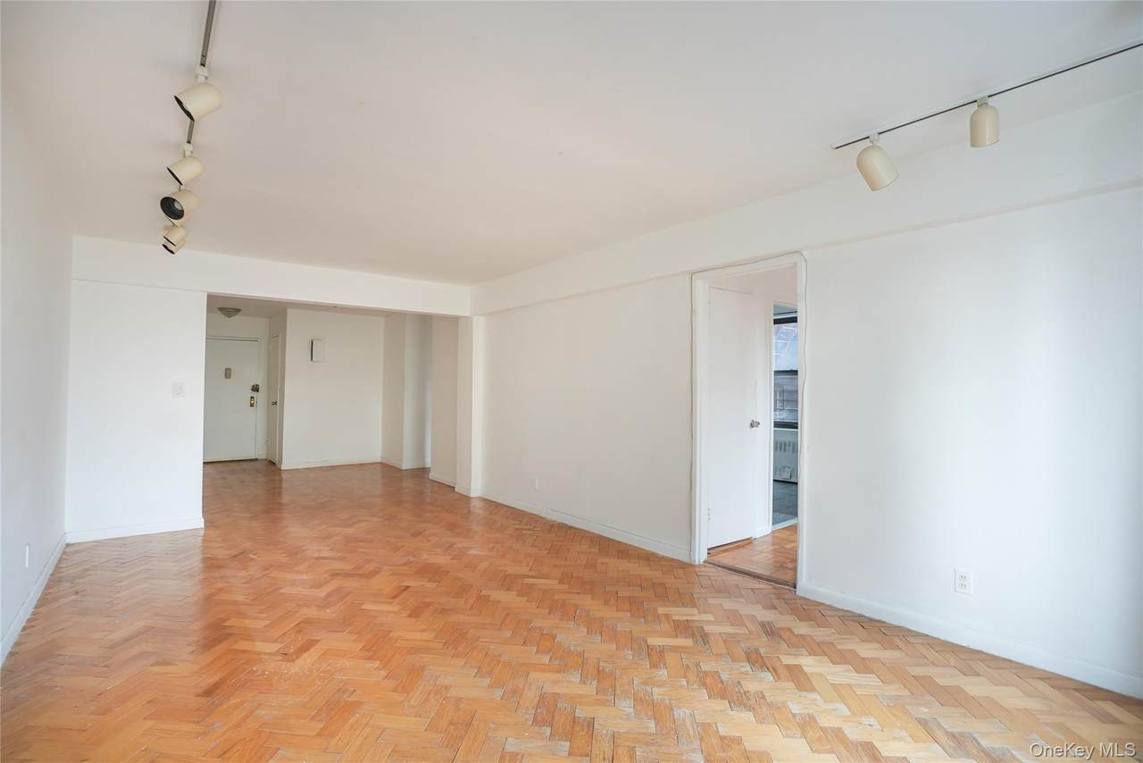 1 Remsen Road - Photo 1