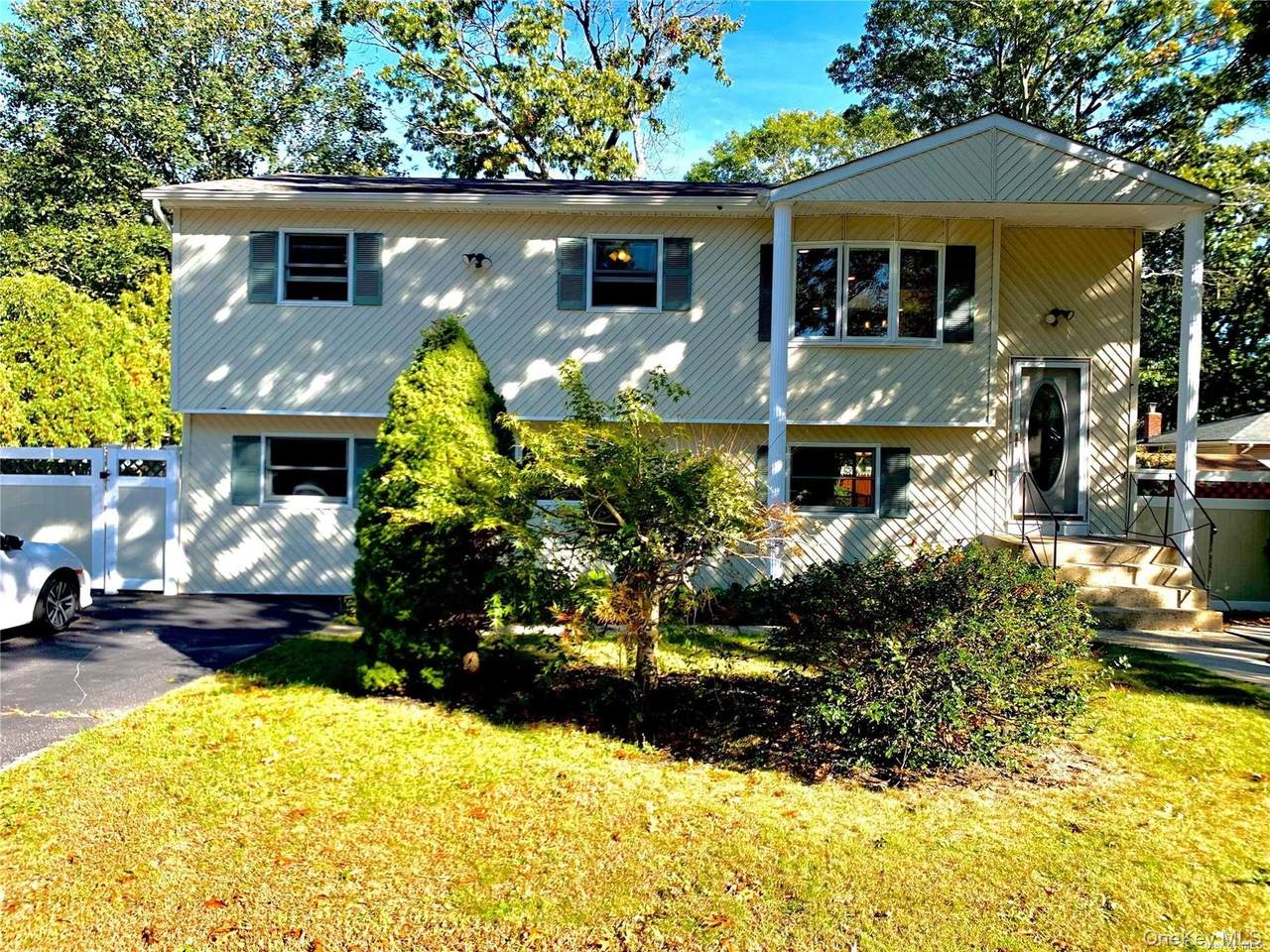 1671 Claas Avenue - Photo 1