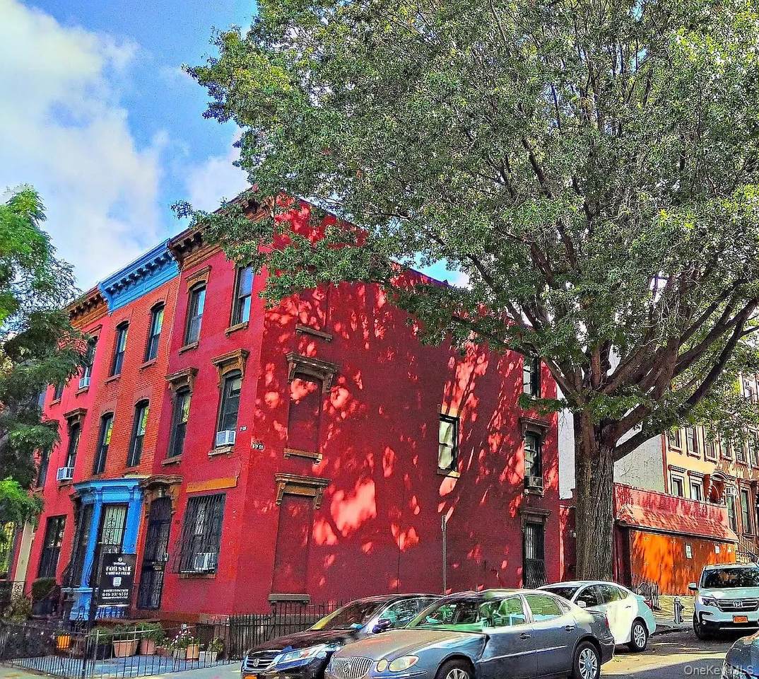 385 6th Avenue - Photo 1