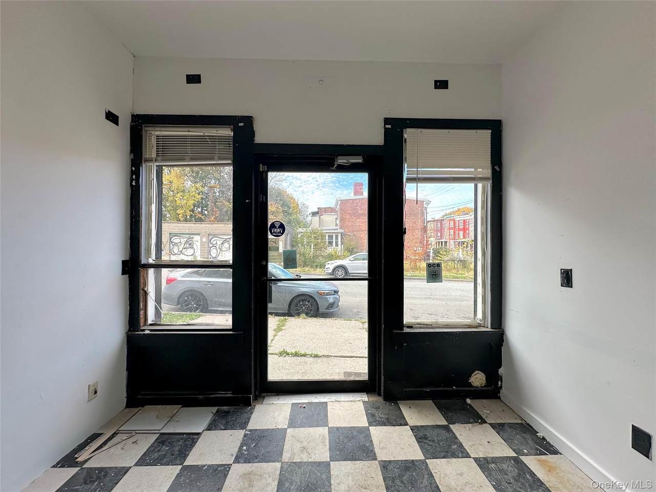 102 S Lander Place - Photo 1