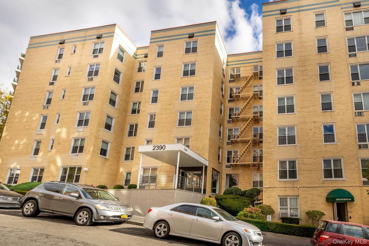 2390 Palisade Avenue - Photo 1