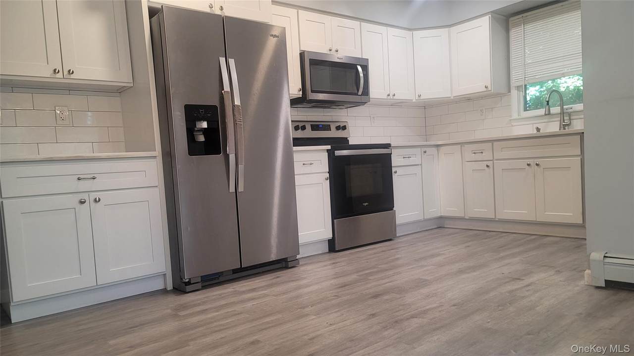 80-82 Laurel Blvd - Photo 1