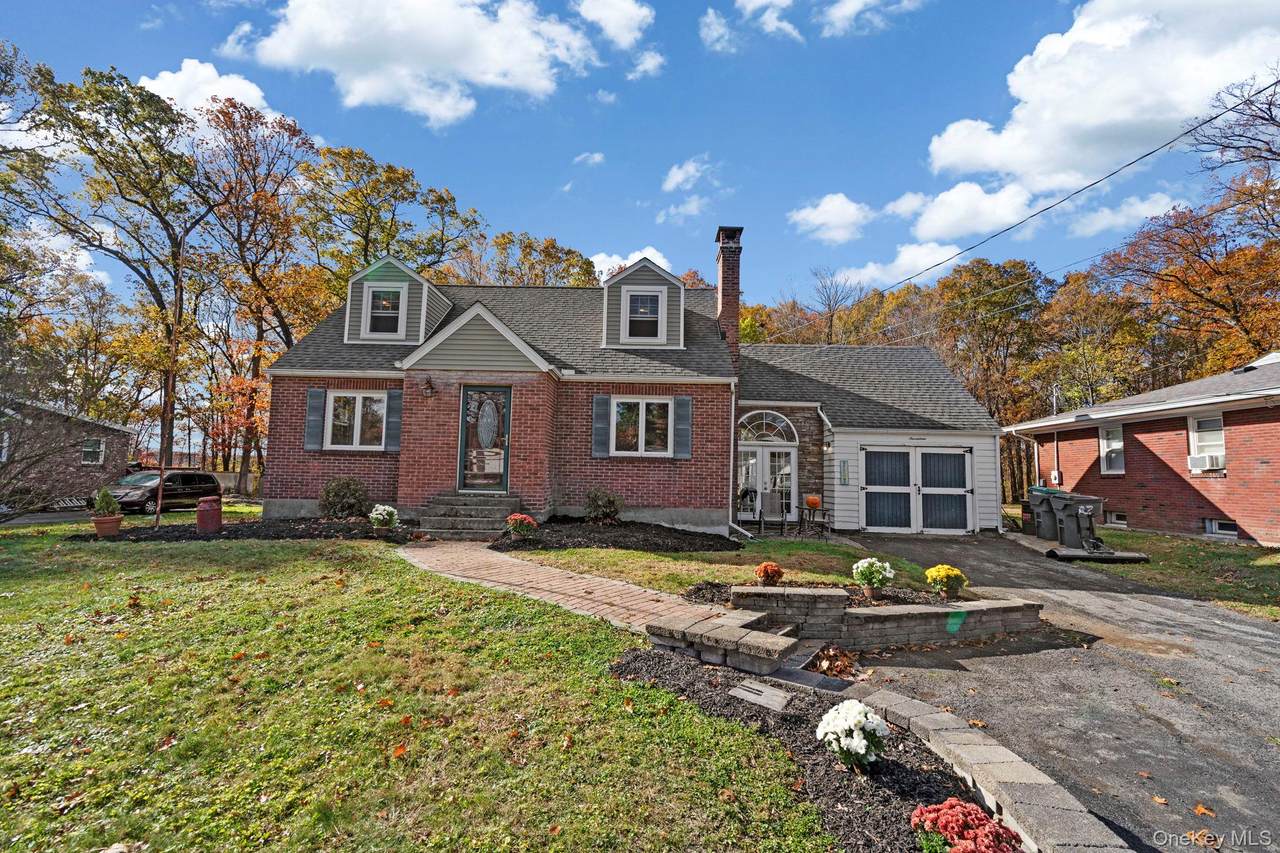 17 Brookside Avenue - Photo 1