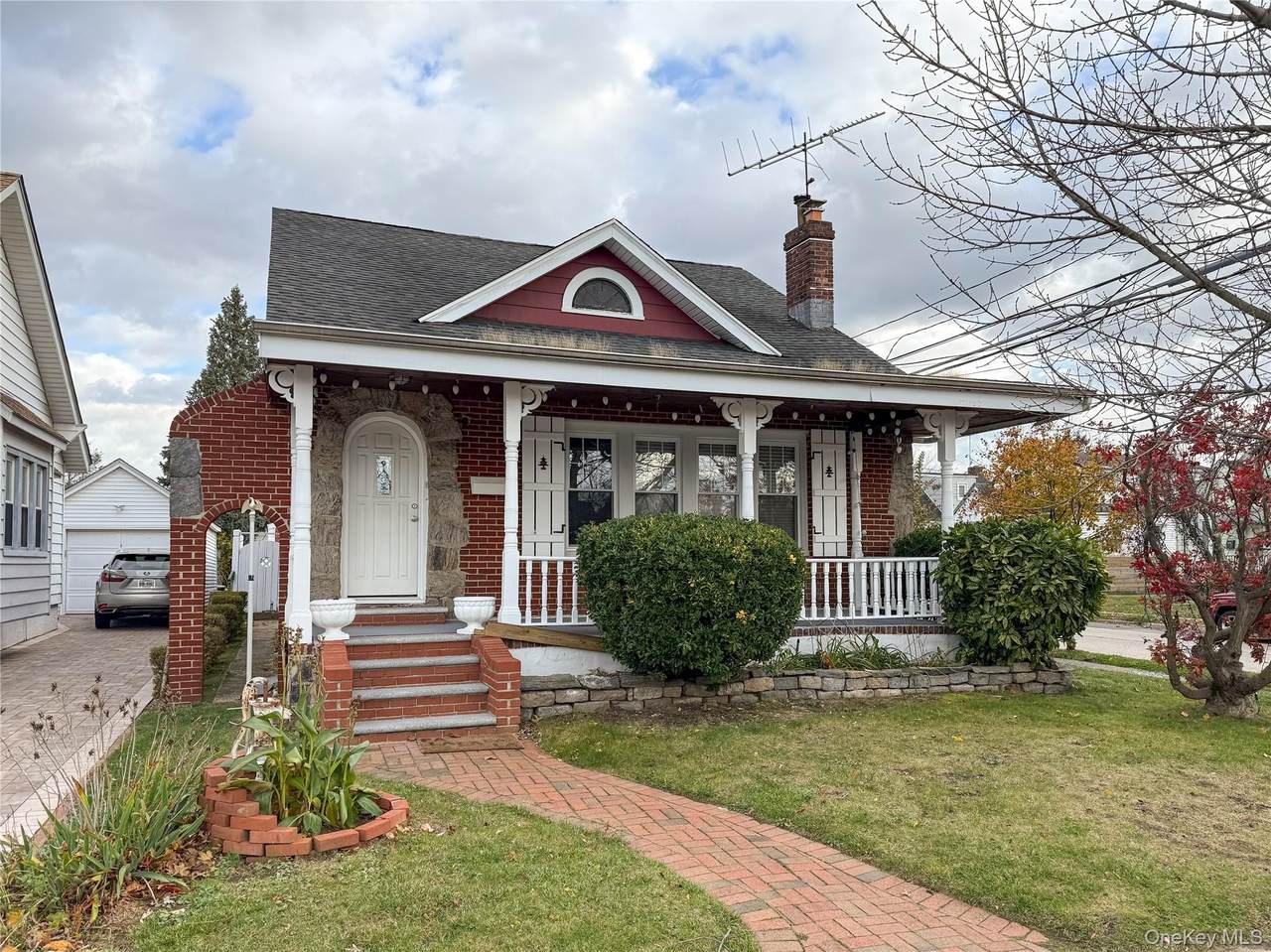 163 Shaw Avenue - Photo 1