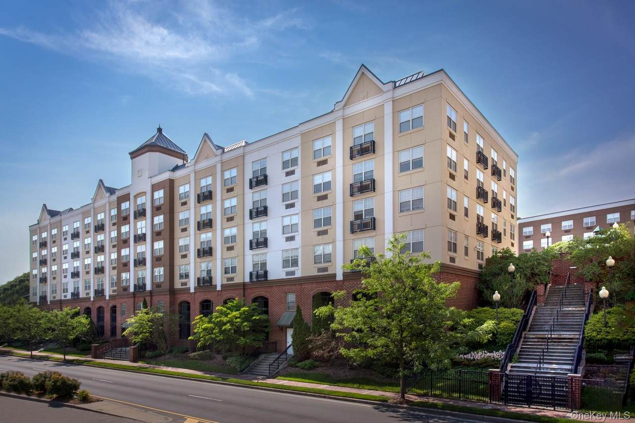 100 Glen Street - Photo 1