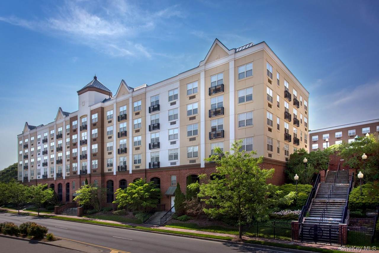 100 Glen Street - Photo 1