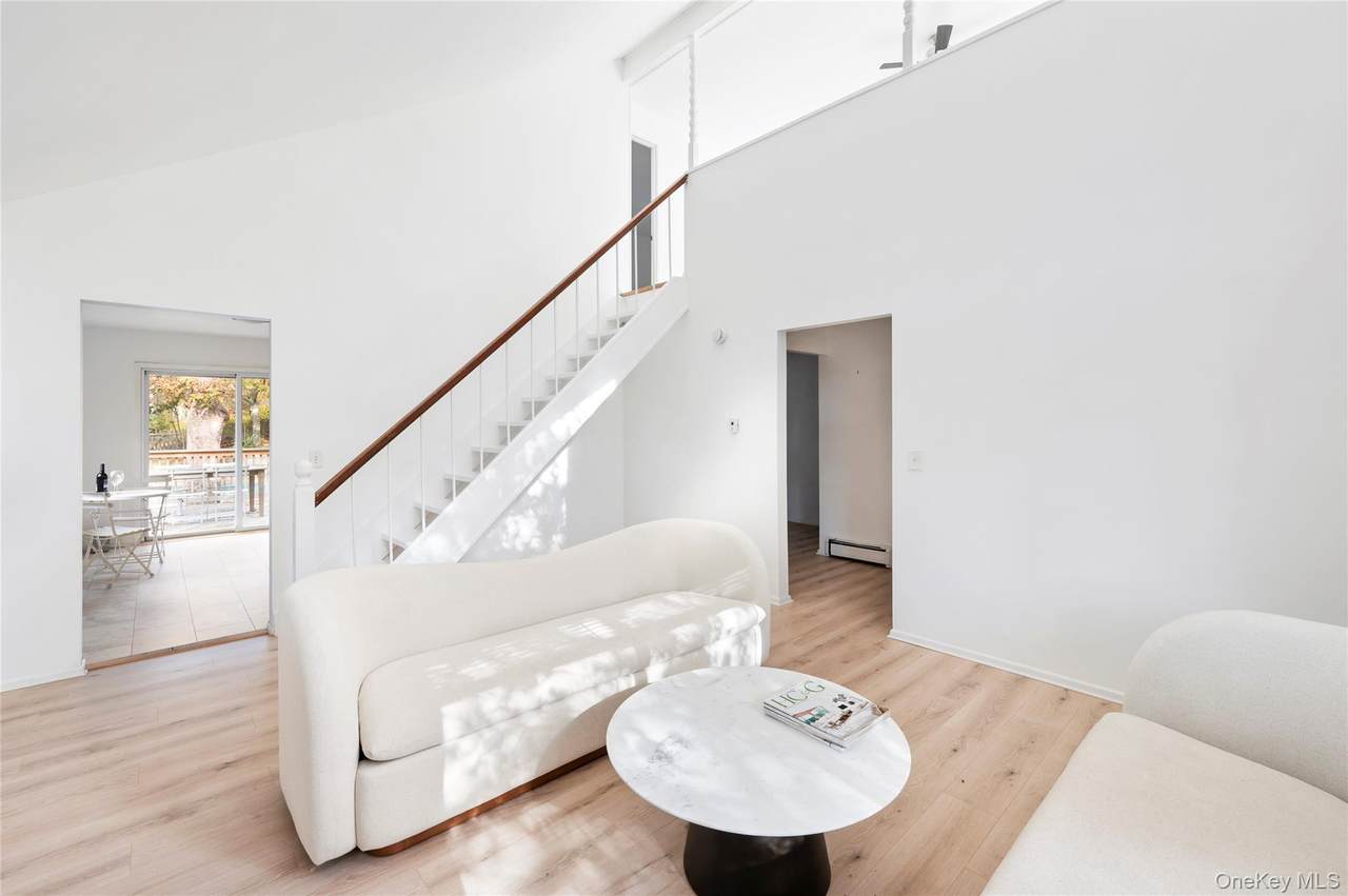 16 Peconic Road - Photo 1