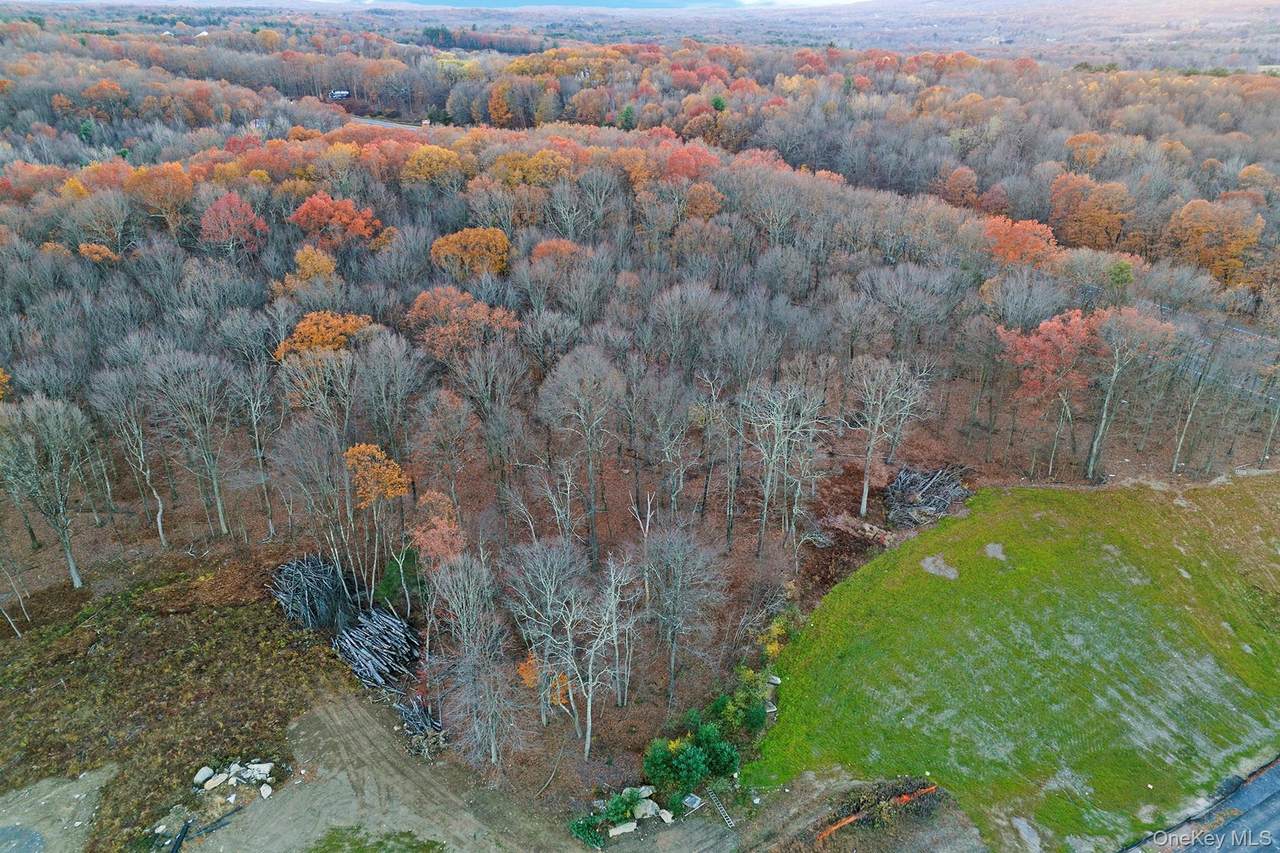 4 Distribution Drive - Photo 1