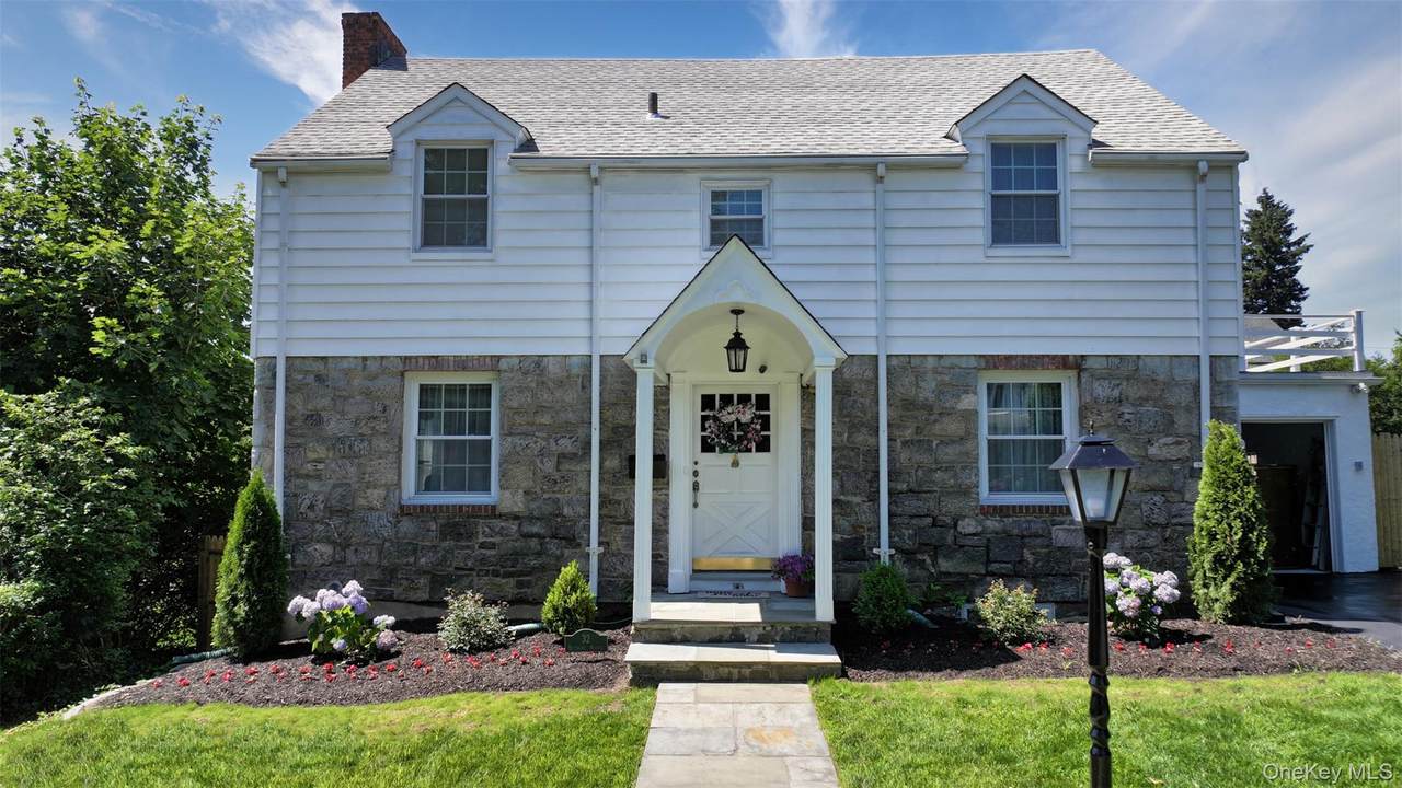 32 Biltmore Avenue - Photo 1