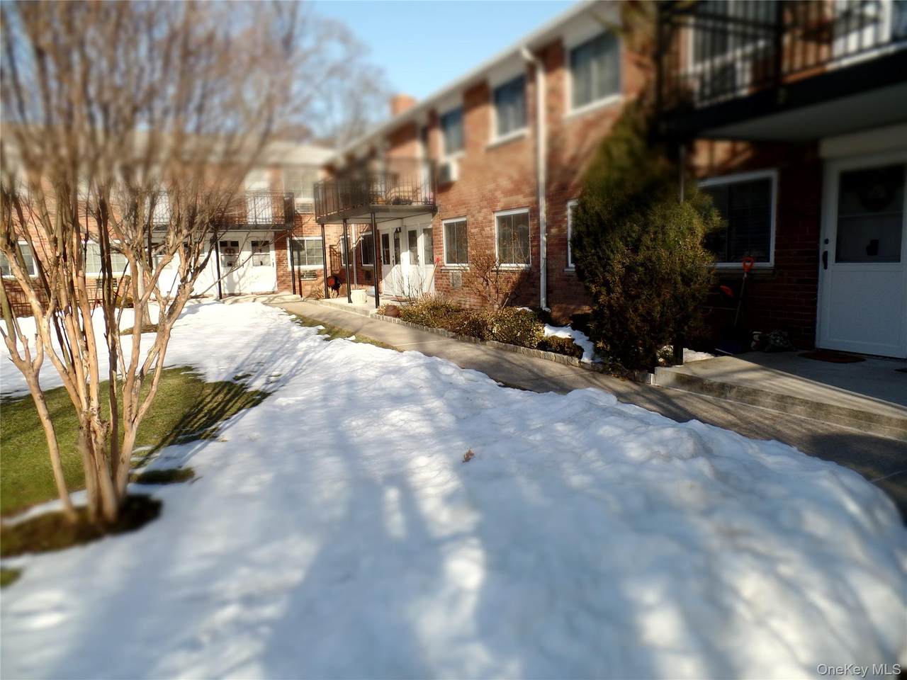 1233 Melville Rd - Photo 1