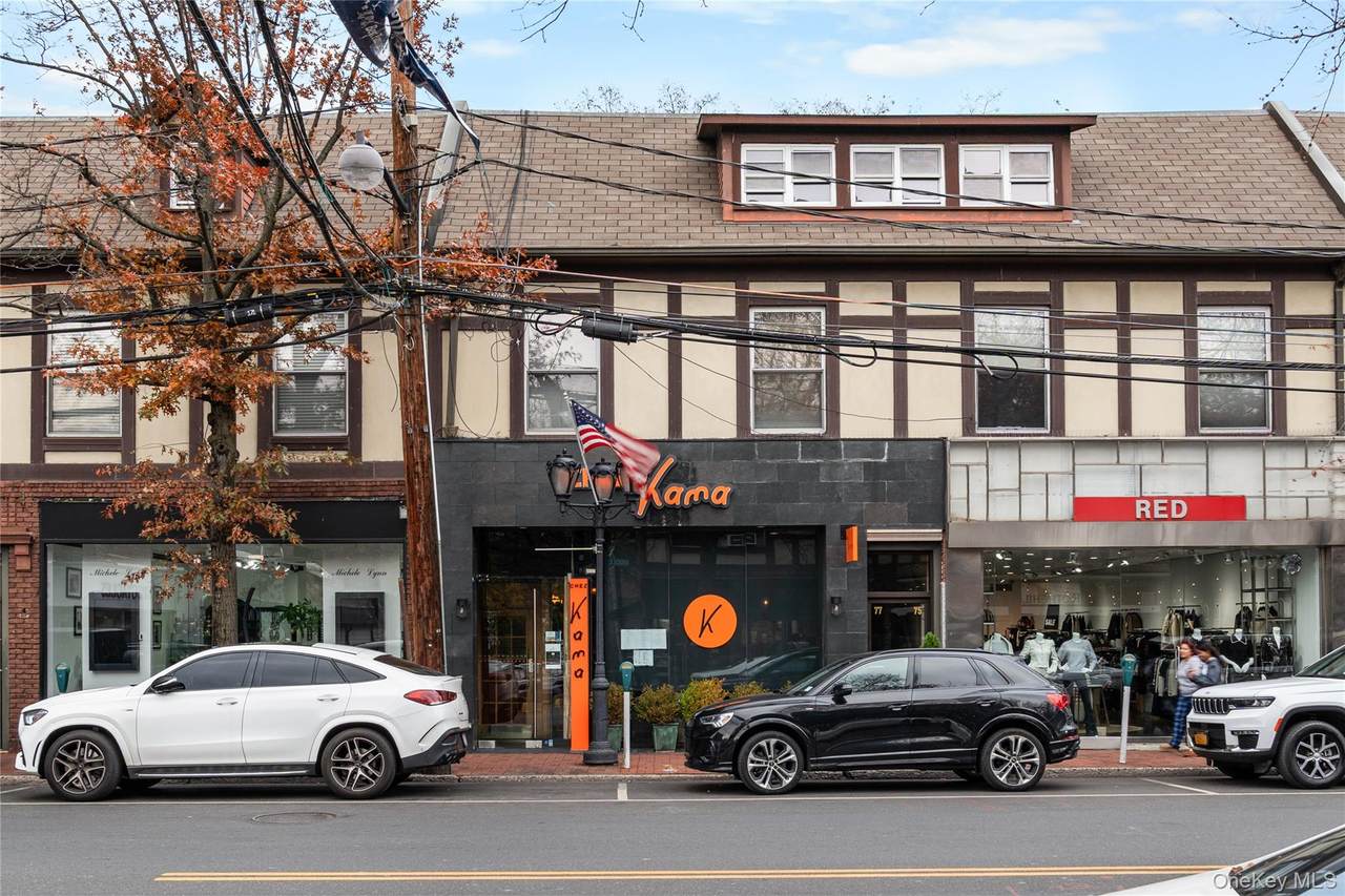 77 Middle Neck Rd - Photo 1