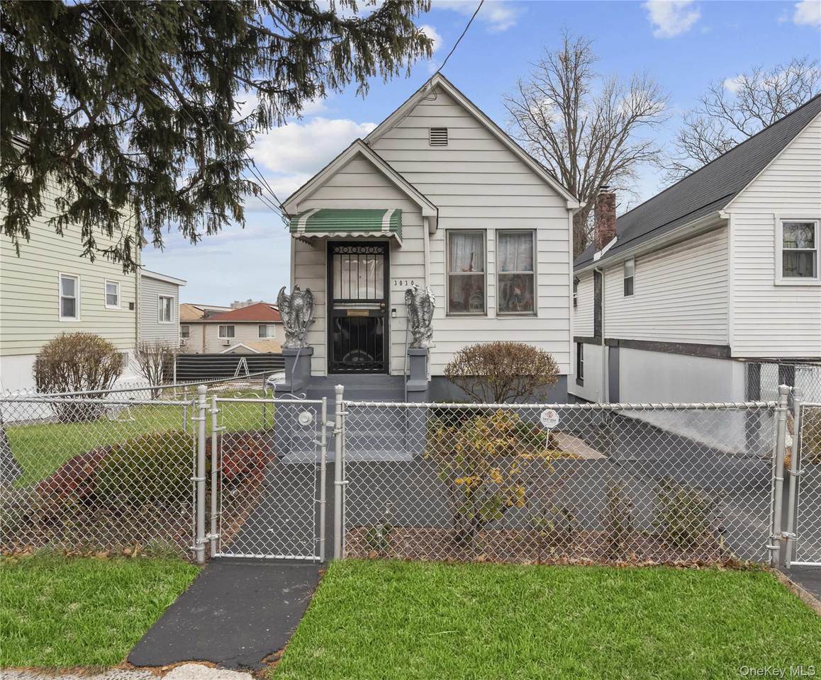 3030 Kingsland Avenue - Photo 1