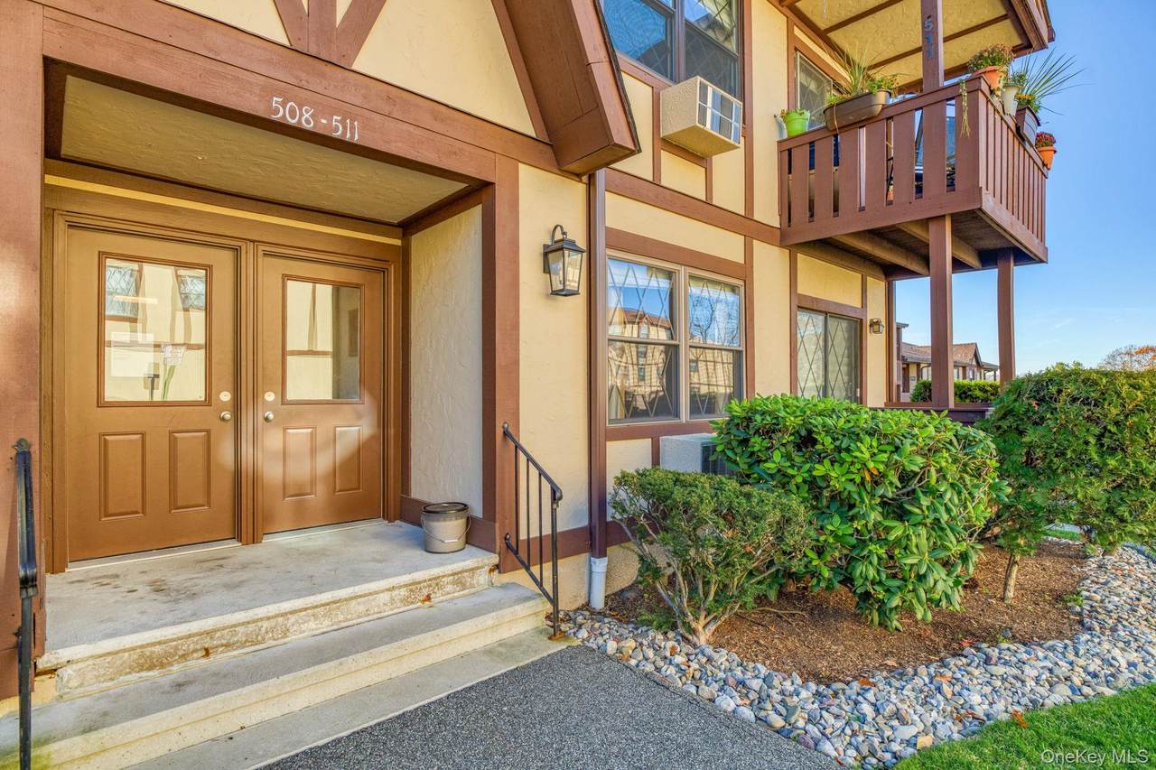 509 Sierra Vista Lane - Photo 1