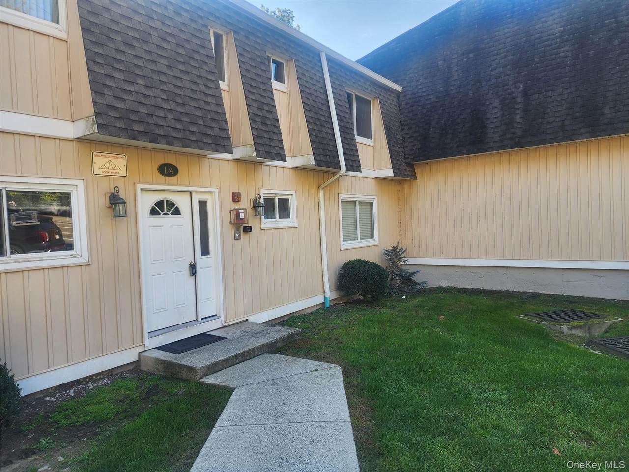 18 Pavilion Ridge Way - Photo 1