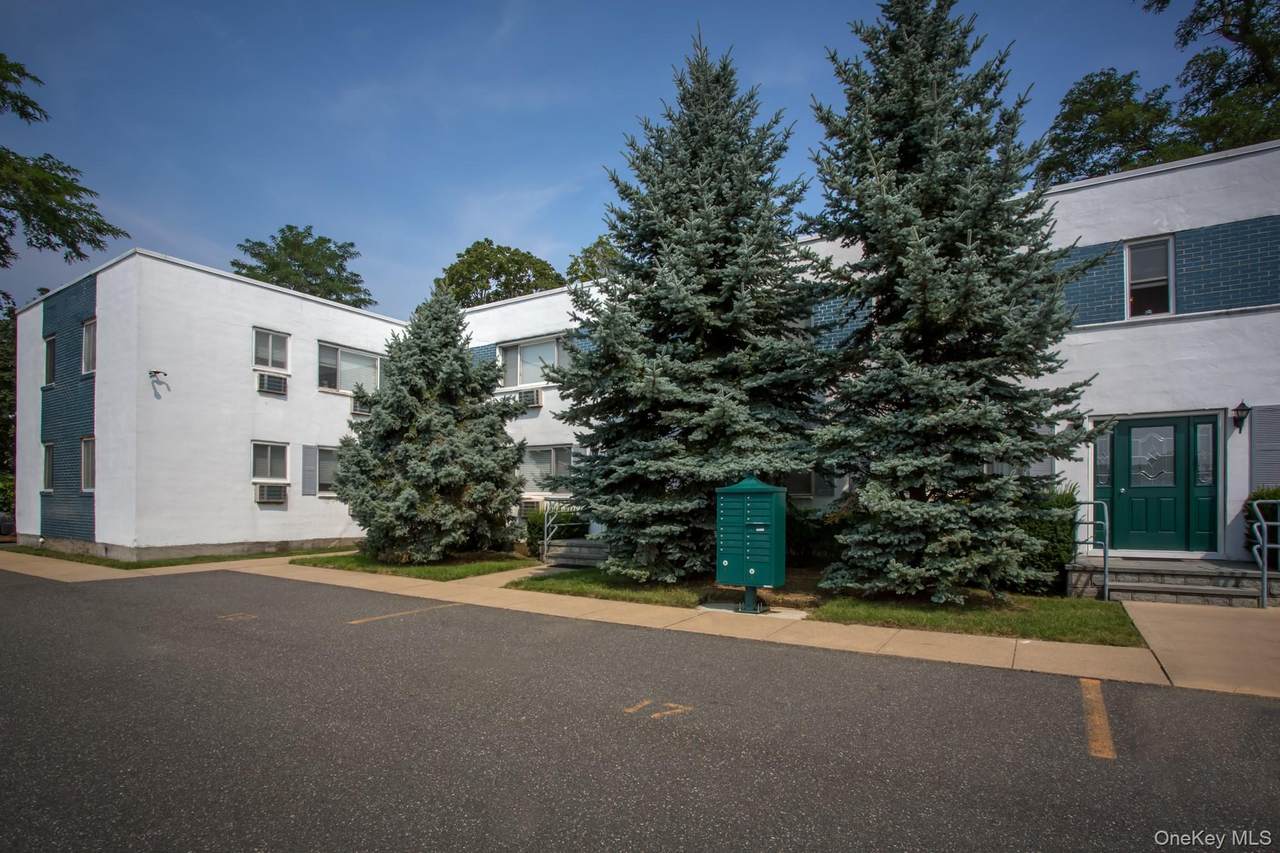 40 Broadway - Photo 1